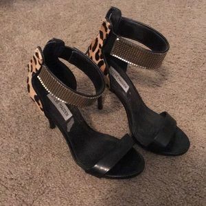 Steve Madden Black leopard & gold heels size 8.5
